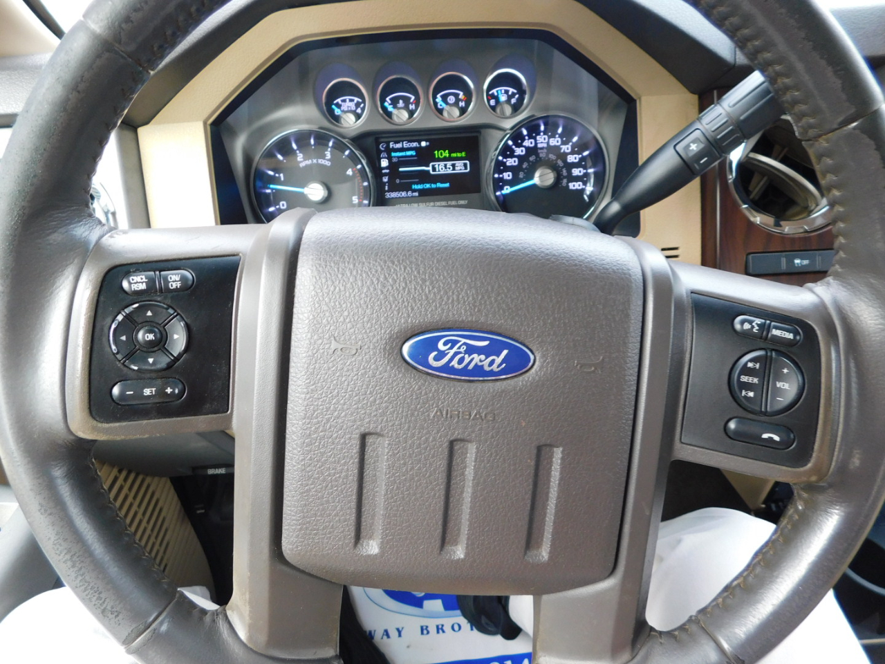 Ford 3/4 Ton Trucks Styleside 133" WB 4WD 2016