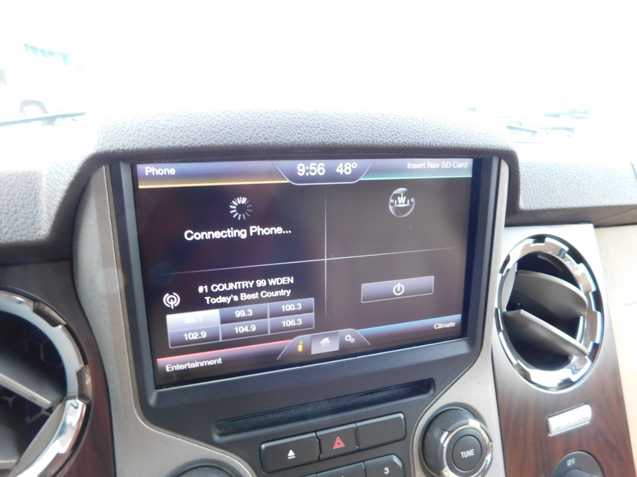 Ford 3/4 Ton Trucks Styleside 133" WB 4WD 2016