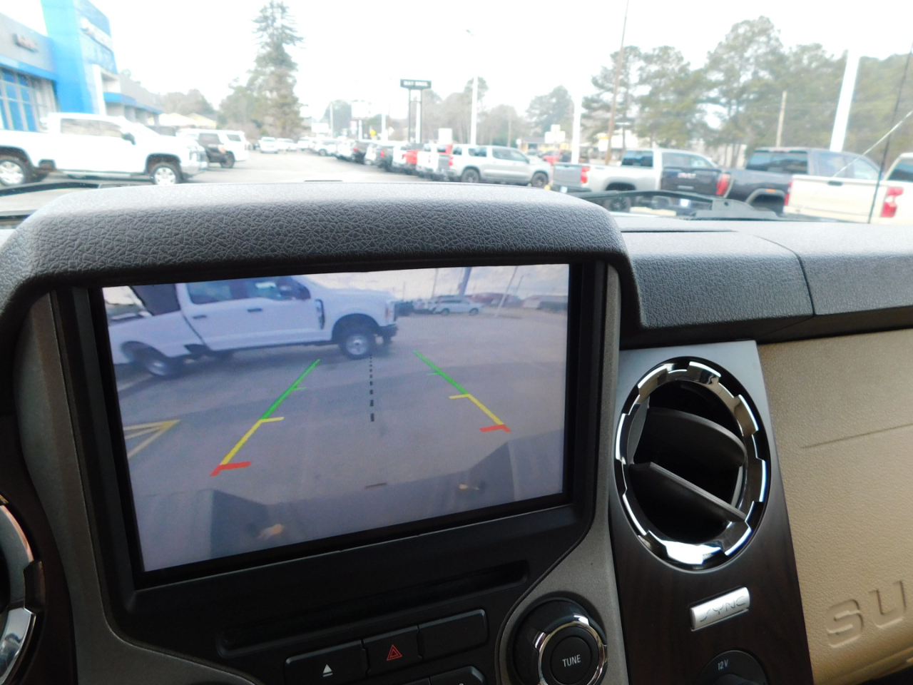 Ford 3/4 Ton Trucks Styleside 133" WB 4WD 2016