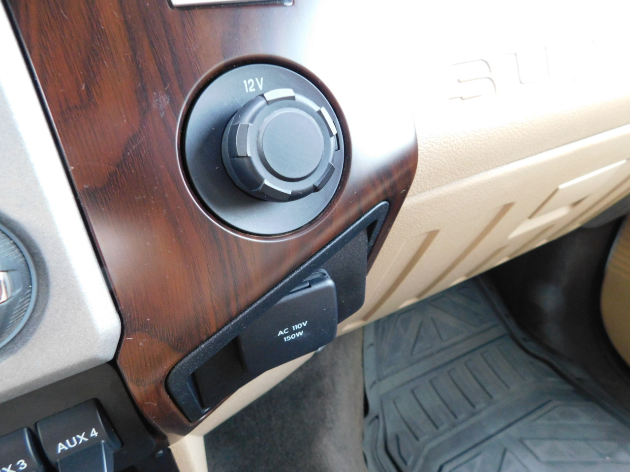 Ford 3/4 Ton Trucks Styleside 133" WB 4WD 2016