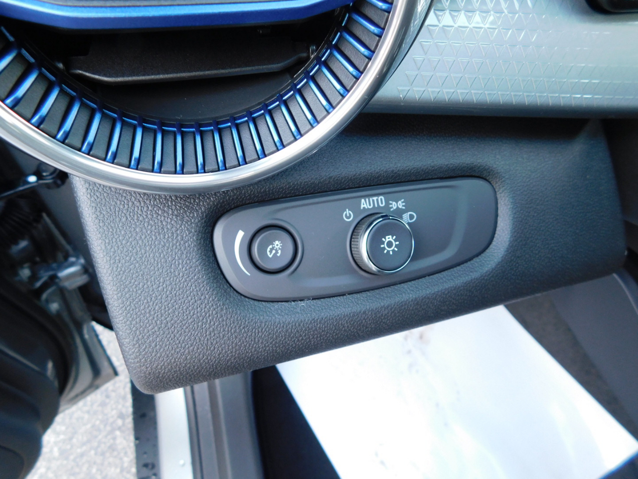 Chevrolet Trax FWD 4dr LT 2026