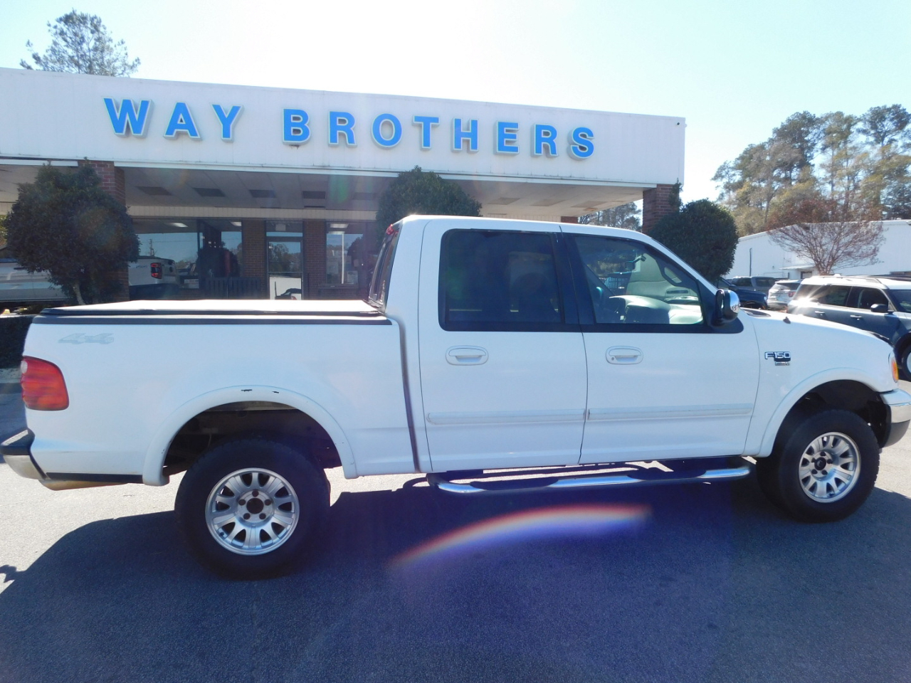2001 Ford F-150 SuperCrew Crew Cab 139" XLT 4WD