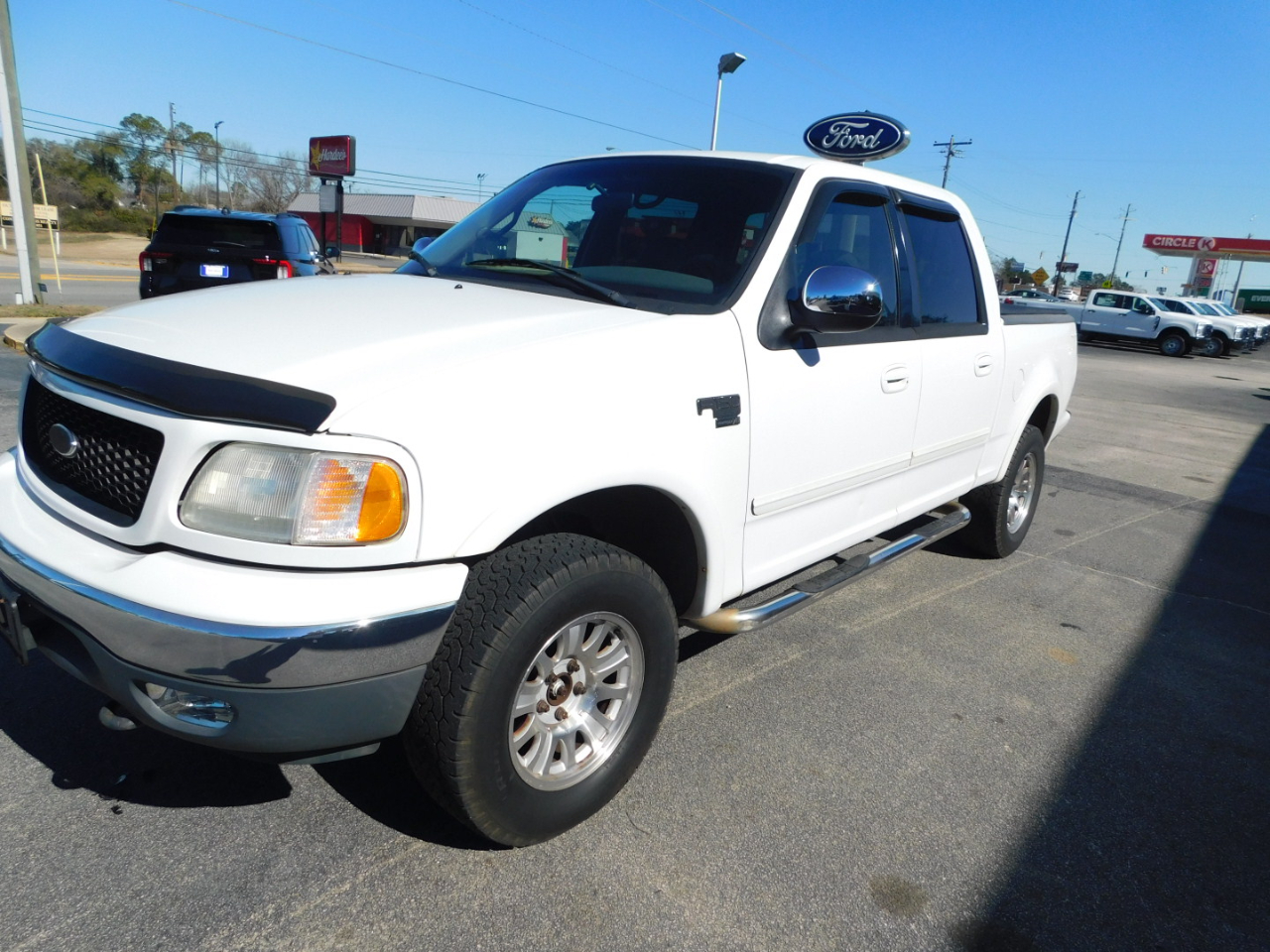 Ford F-150 SuperCrew Crew Cab 139" XLT 4WD 2001