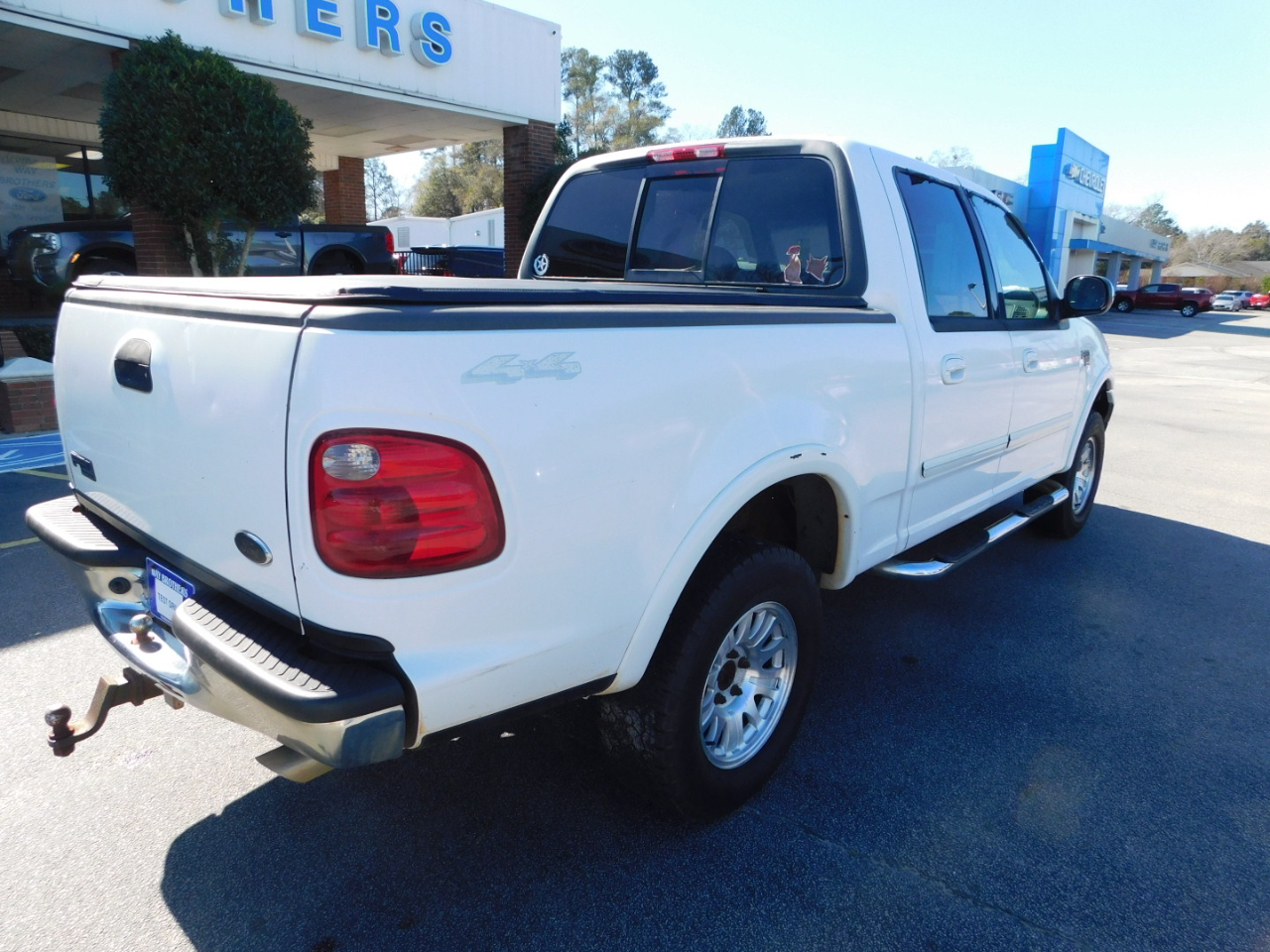 Ford F-150 SuperCrew Crew Cab 139" XLT 4WD 2001