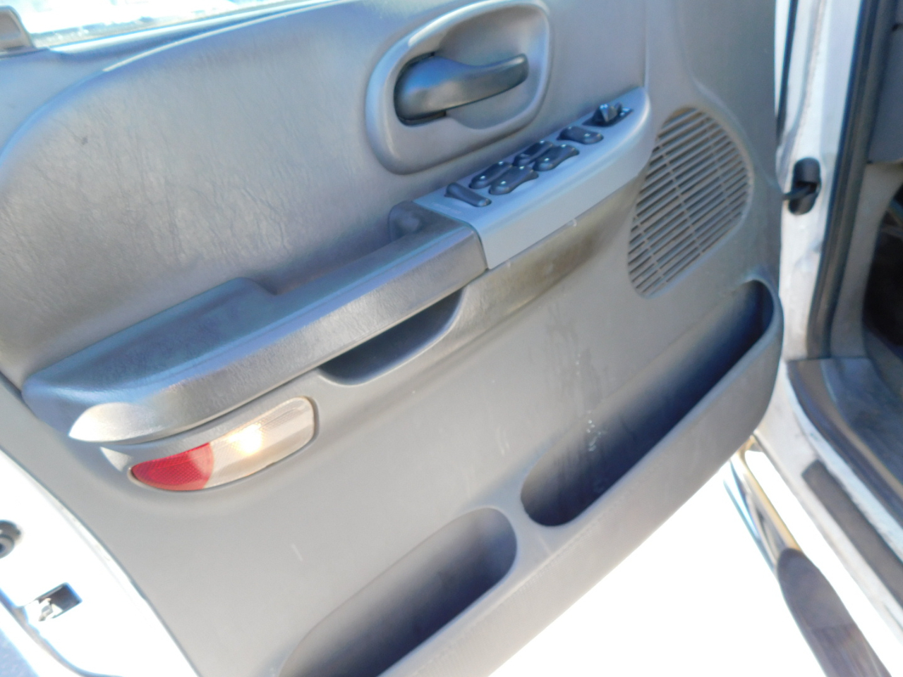 Ford F-150 SuperCrew Crew Cab 139" XLT 4WD 2001