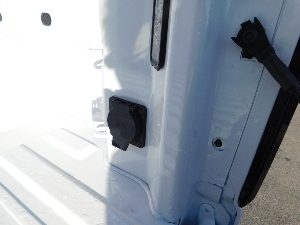 GMC Sierra 1500 4WD Crew Cab 147" SLE 2026