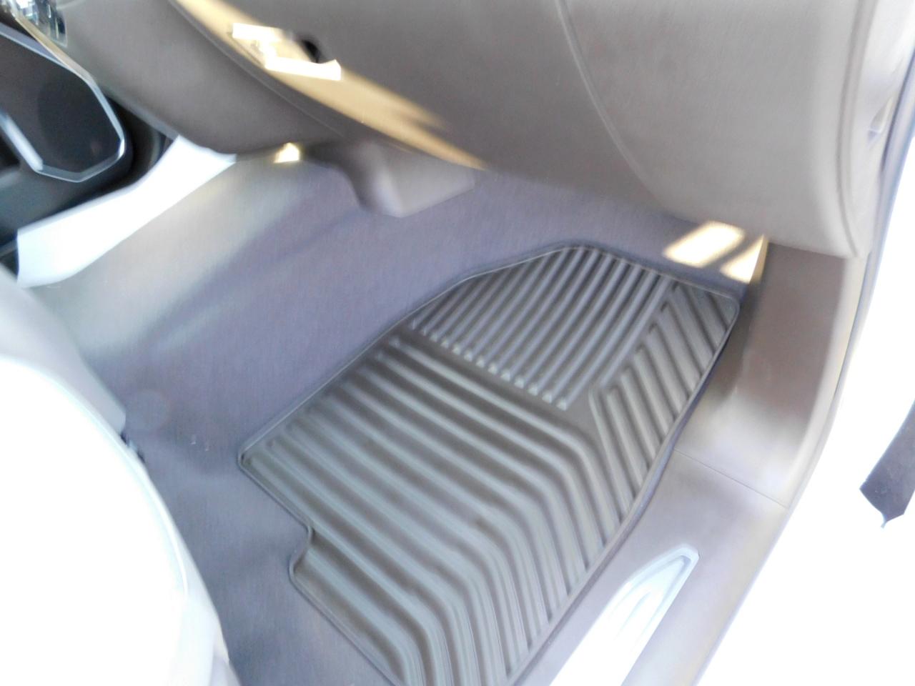 GMC Sierra 1500 4WD Crew Cab 147" SLE 2026