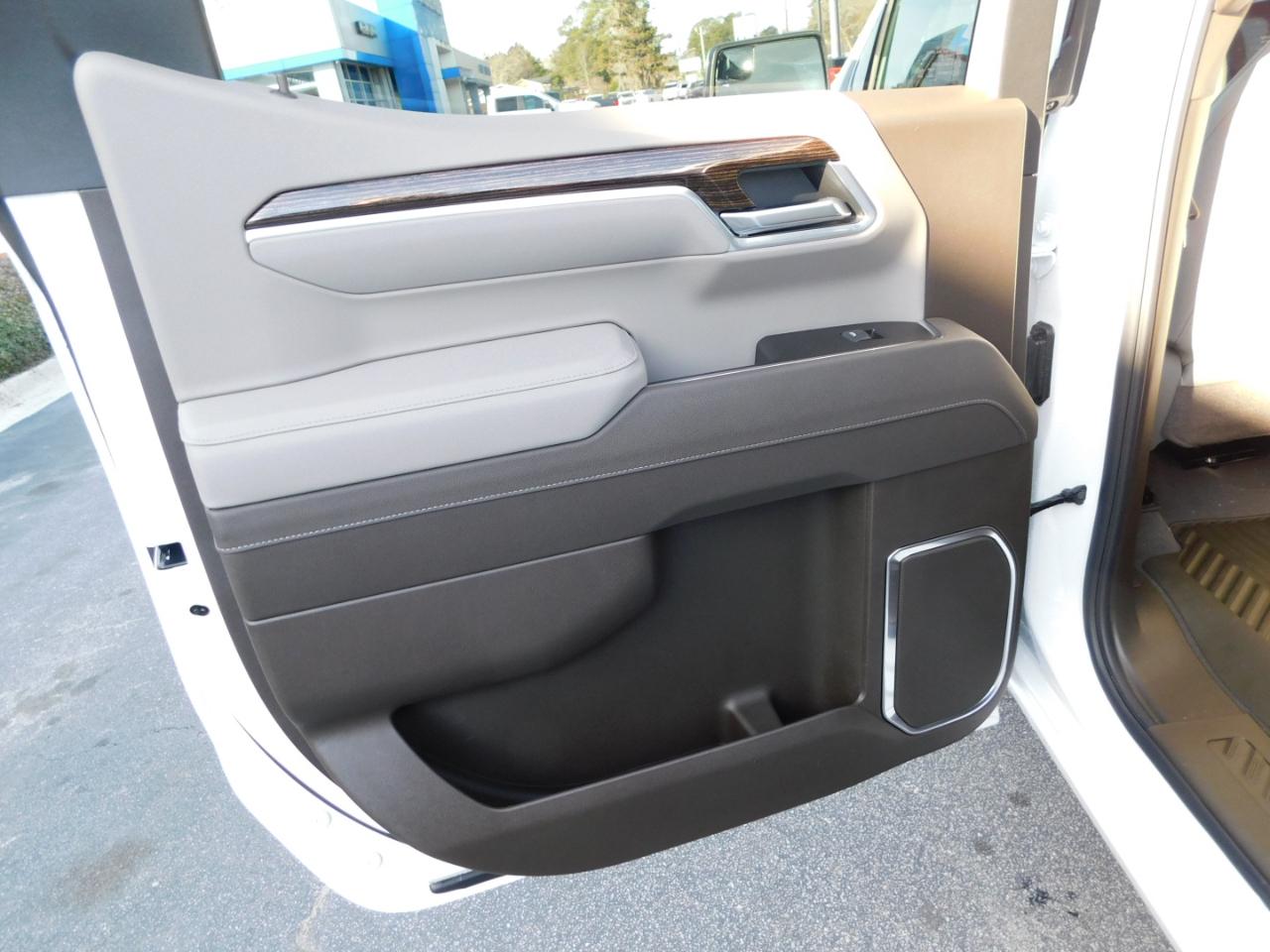 GMC Sierra 1500 4WD Crew Cab 147" SLE 2026