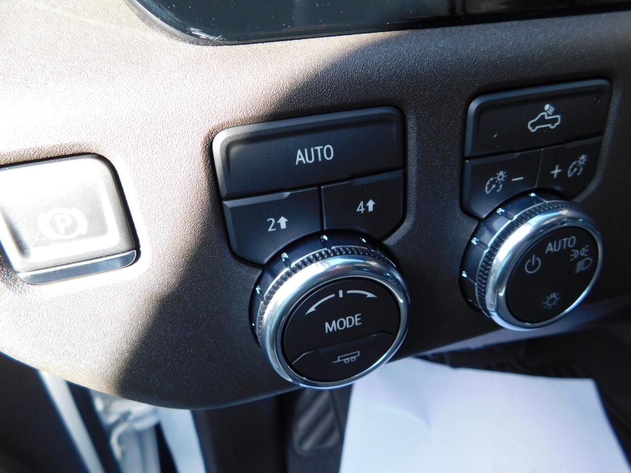 GMC Sierra 1500 4WD Crew Cab 147" SLE 2026