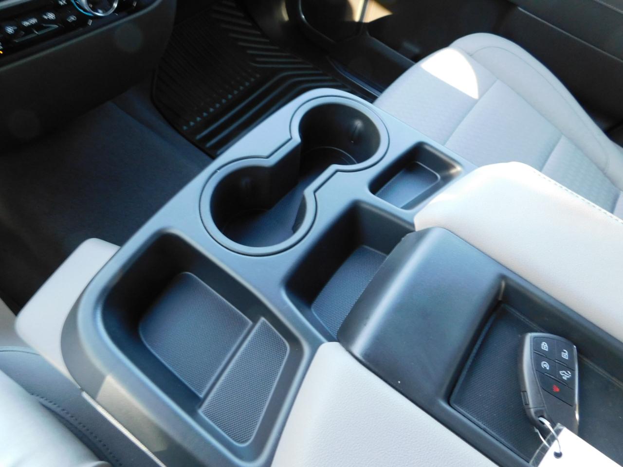 GMC Sierra 1500 4WD Crew Cab 147" SLE 2026