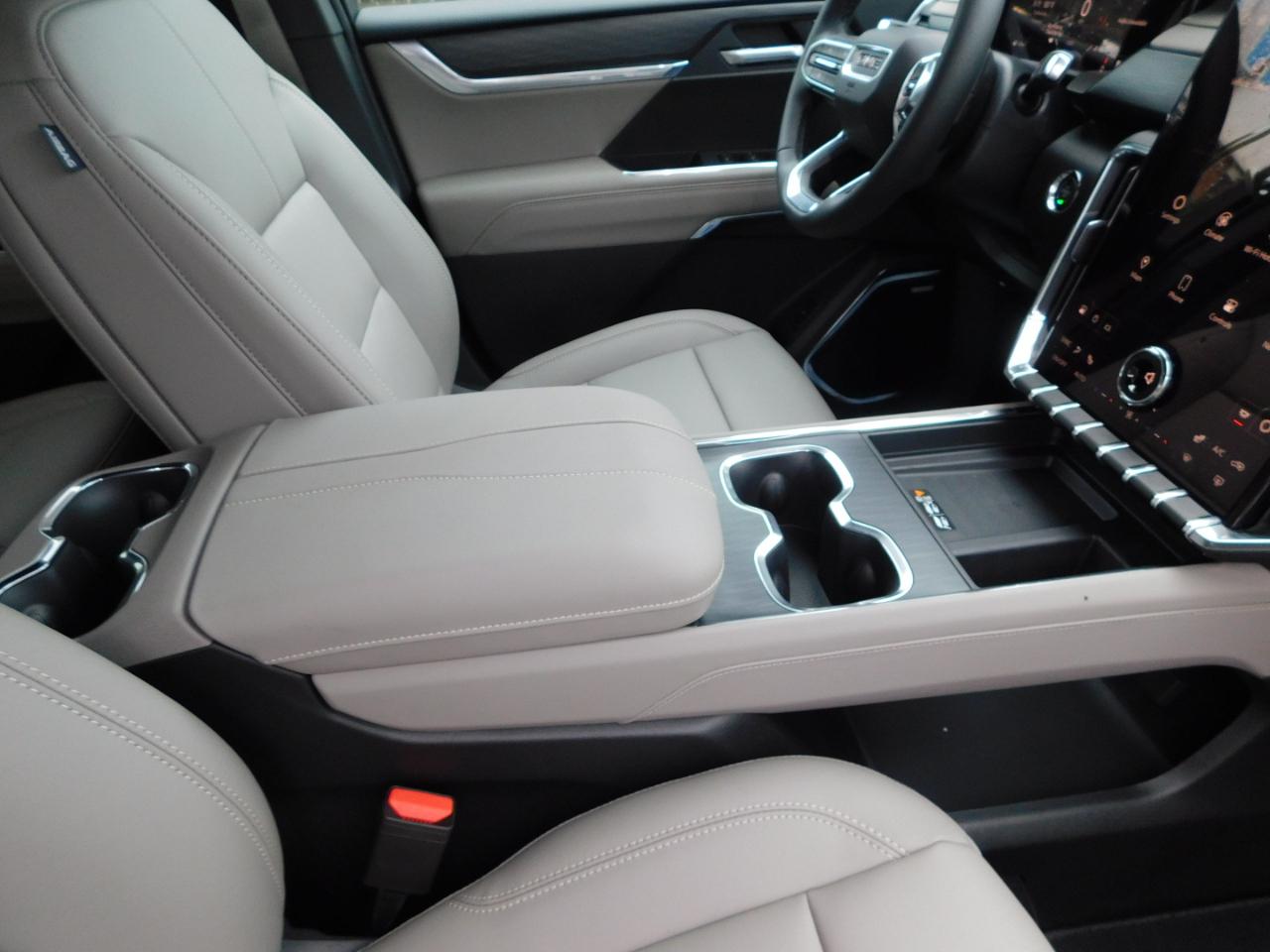 GMC Acadia FWD 4dr Elevation 2026