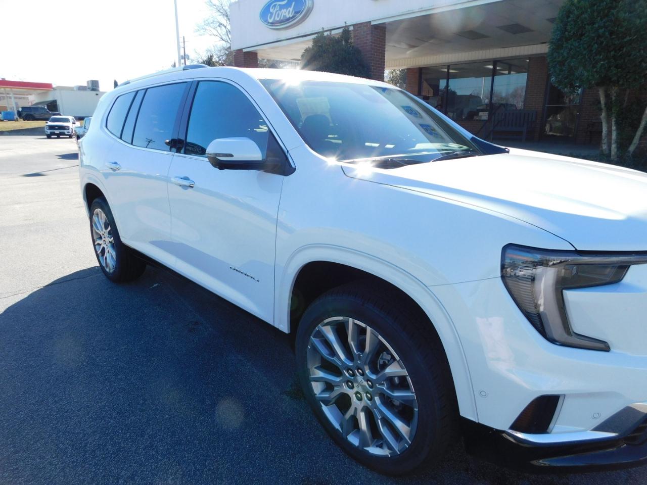 GMC Acadia FWD 4dr Denali 2026