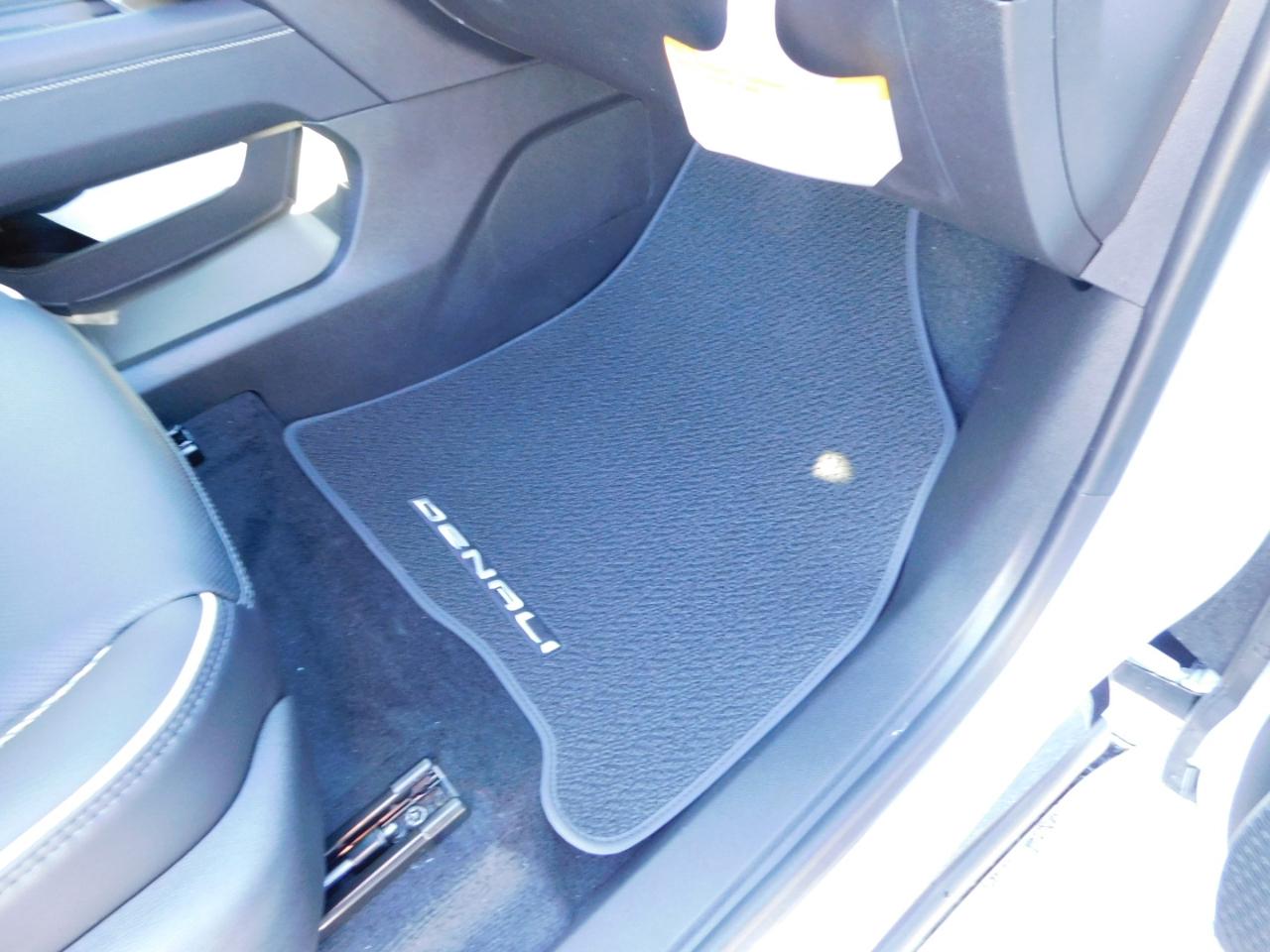 GMC Acadia FWD 4dr Denali 2026