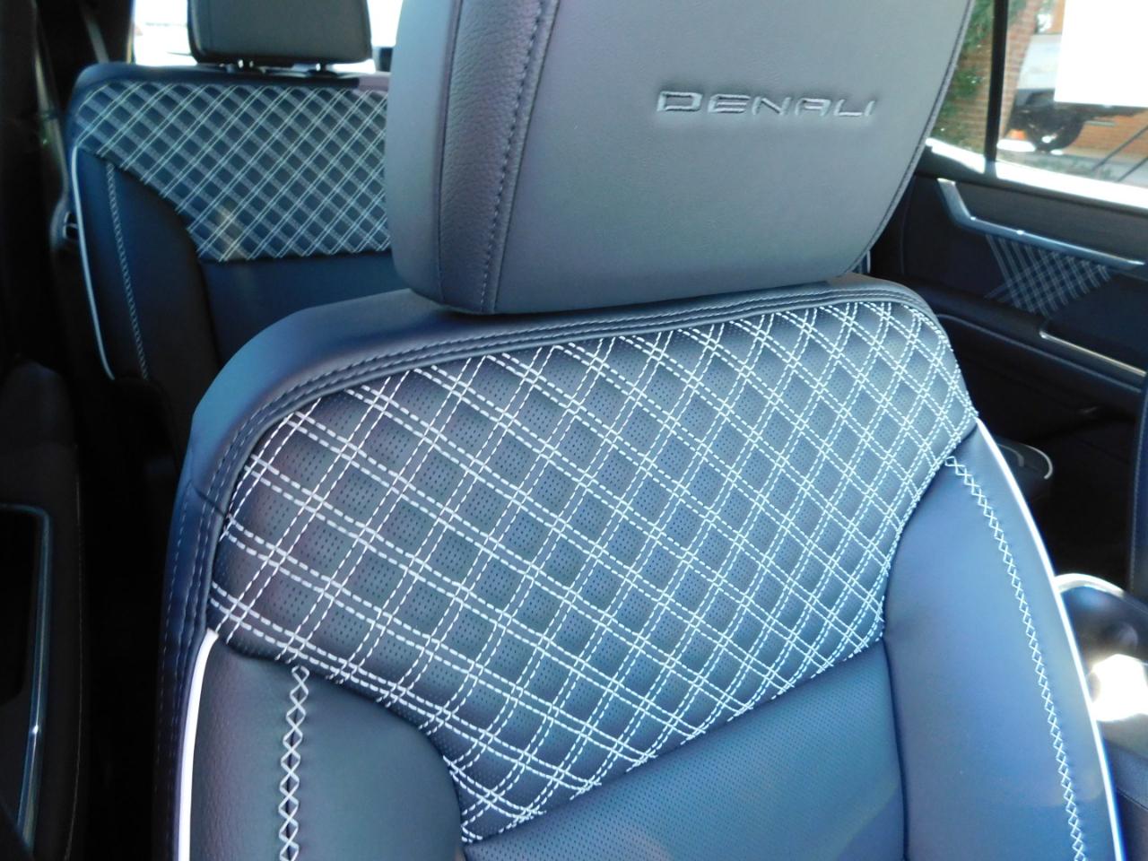 GMC Acadia FWD 4dr Denali 2026