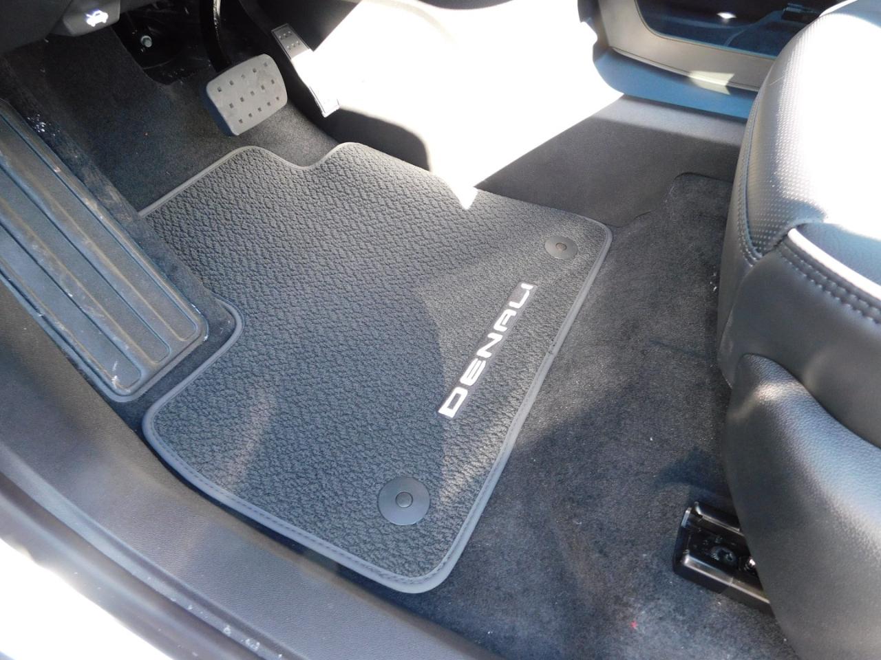 GMC Acadia FWD 4dr Denali 2026