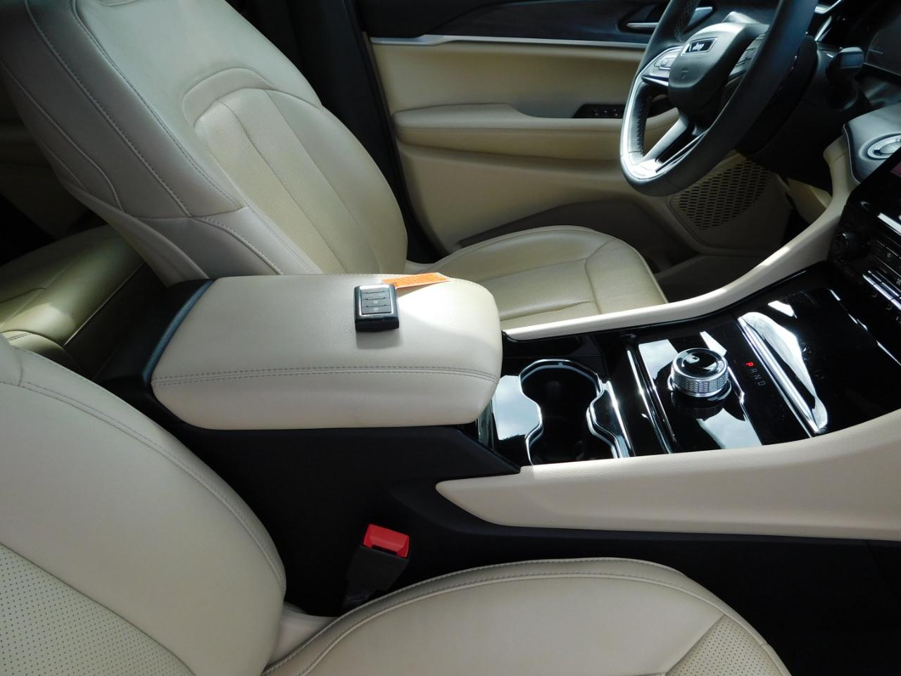 Jeep Grand Cherokee Limited 4x2 2023