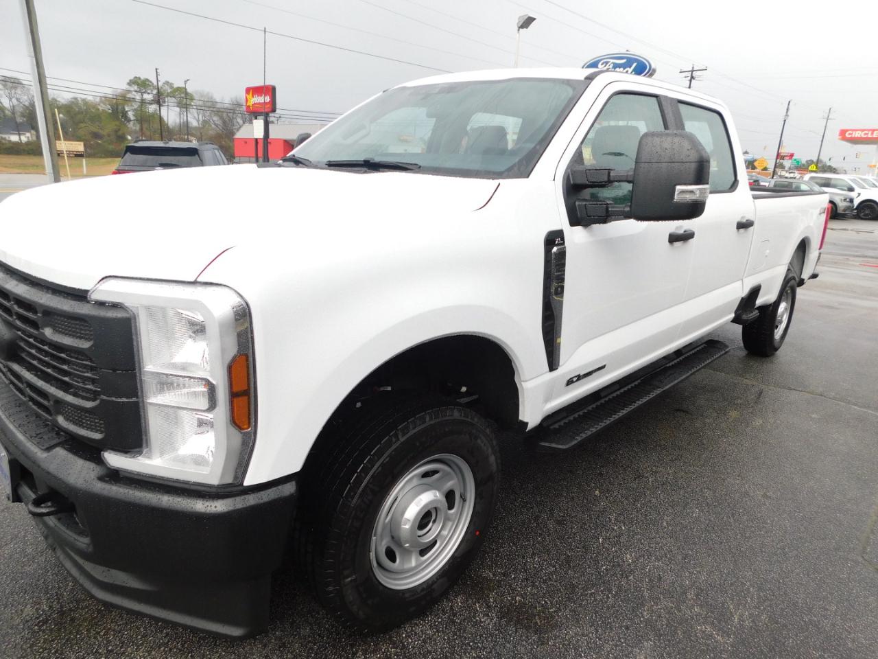 Ford Super Duty F-250 SRW XL 4WD Crew Cab 8' Box 2026