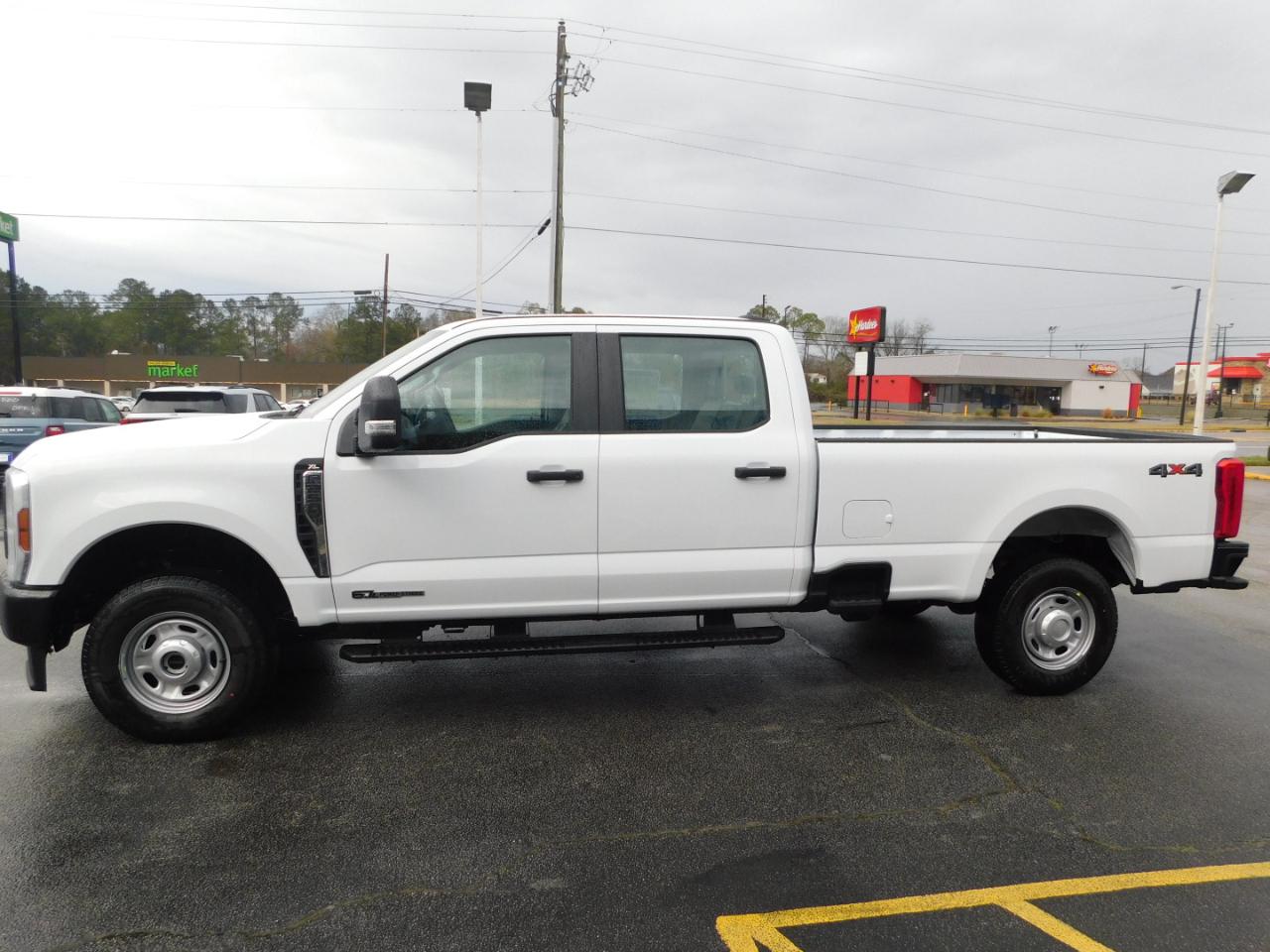 Ford Super Duty F-250 SRW XL 4WD Crew Cab 8' Box 2026