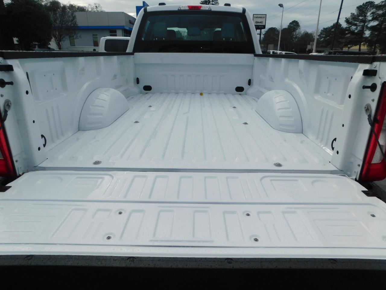 Ford Super Duty F-250 SRW XL 4WD Crew Cab 8' Box 2026