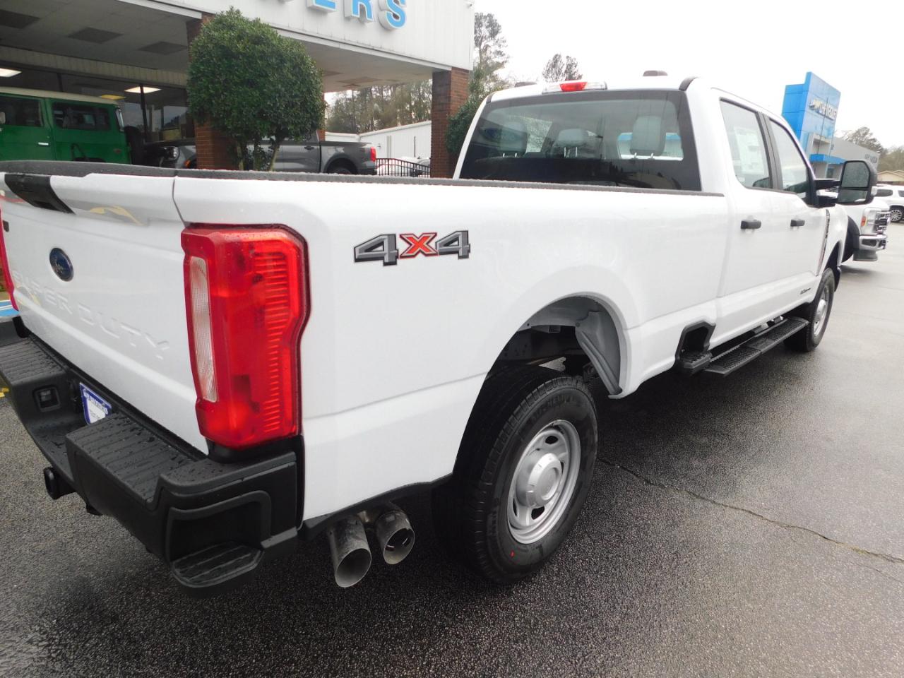Ford Super Duty F-250 SRW XL 4WD Crew Cab 8' Box 2026