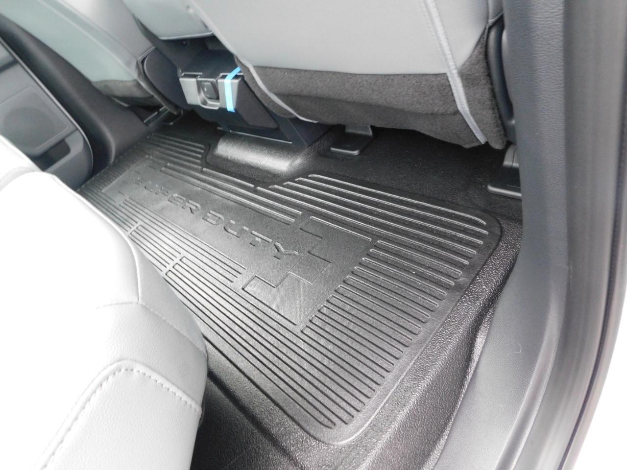 Ford Super Duty F-250 SRW XL 4WD Crew Cab 8' Box 2026