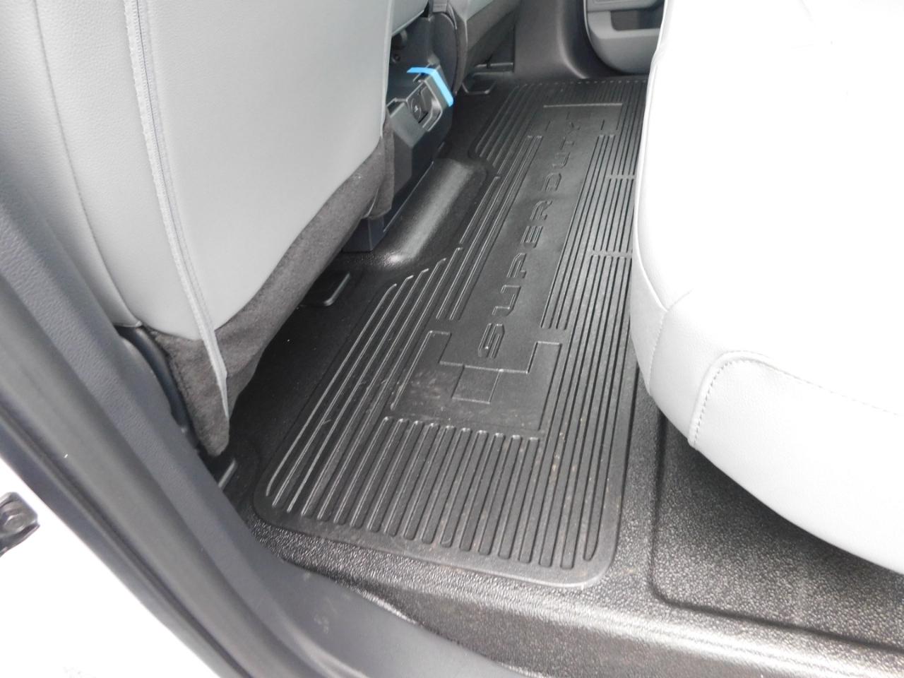 Ford Super Duty F-250 SRW XL 4WD Crew Cab 8' Box 2026