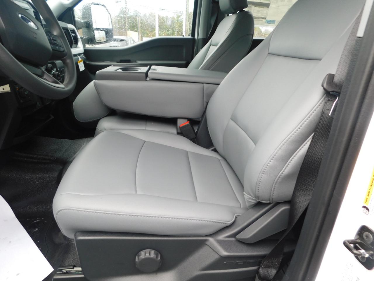 Ford Super Duty F-250 SRW XL 4WD Crew Cab 8' Box 2026