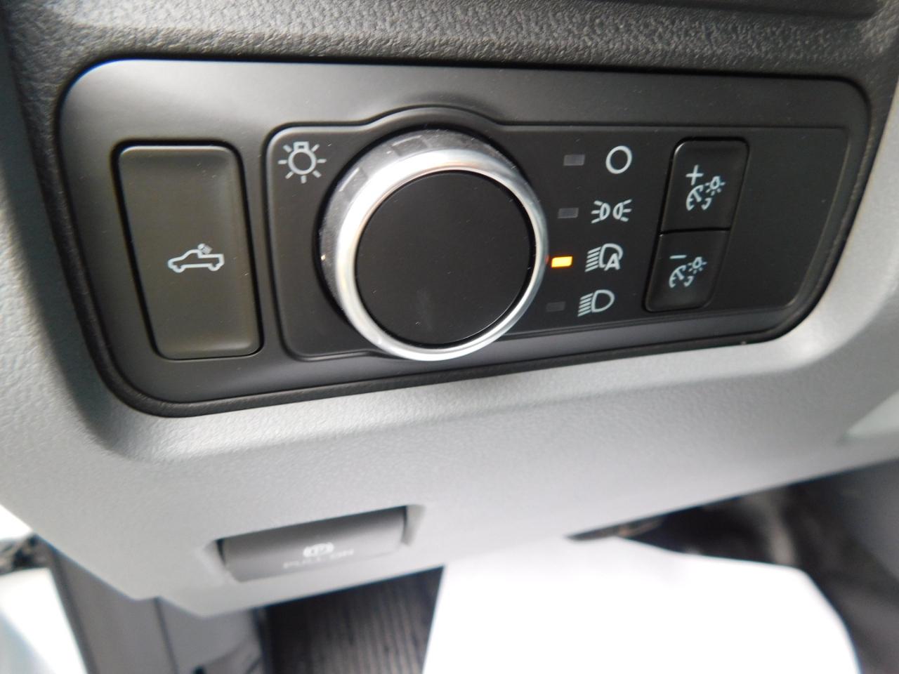 Ford Super Duty F-250 SRW XL 4WD Crew Cab 8' Box 2026