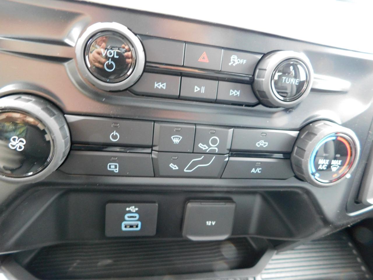 Ford Super Duty F-250 SRW XL 4WD Crew Cab 8' Box 2026