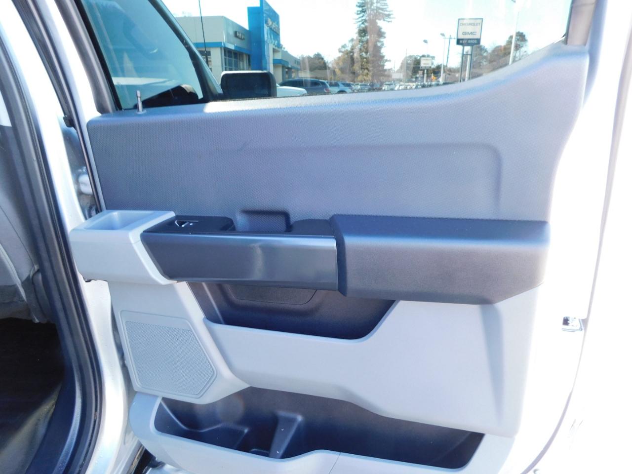 Ford F-150 XL 4WD SuperCrew 5.5' Box 2023