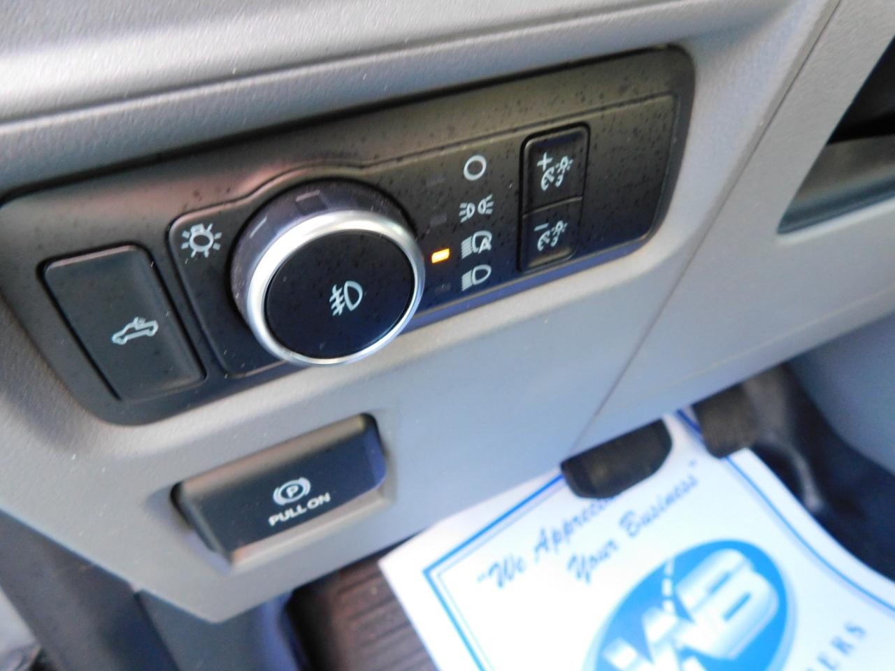 Ford F-150 XL 4WD SuperCrew 5.5' Box 2023