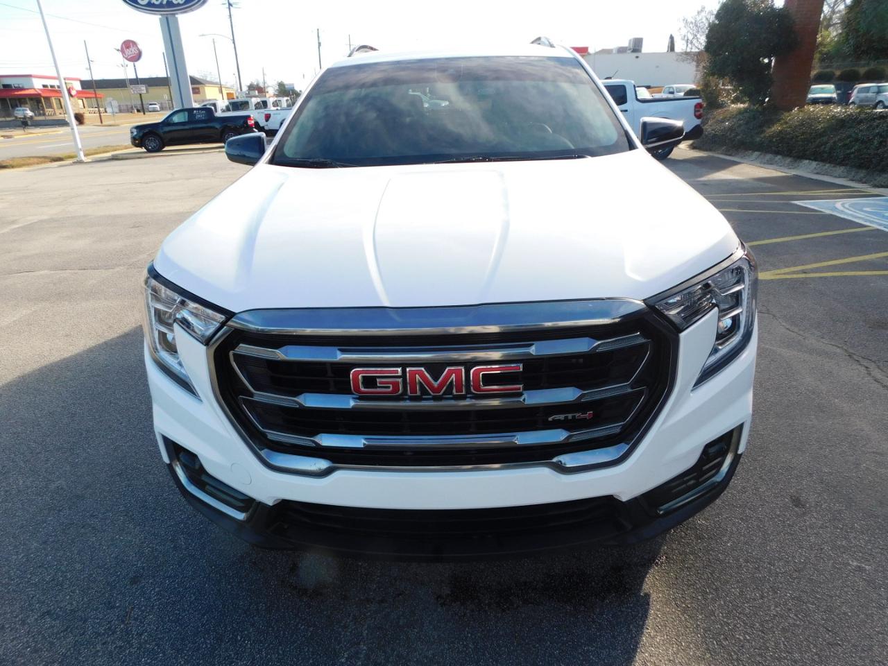 GMC Terrain AWD 4dr AT4 2024
