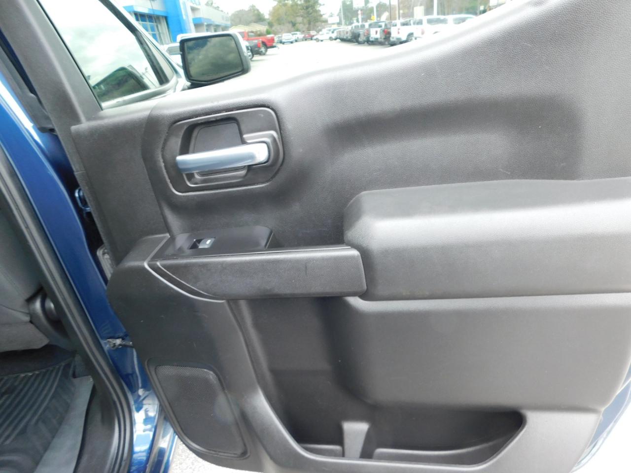 Chevrolet Silverado 1500 2WD Crew Cab 147" LT 2020