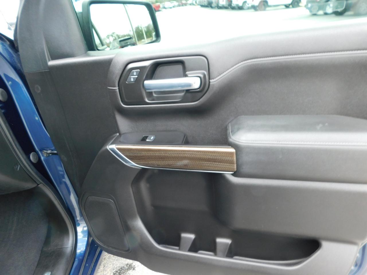 Chevrolet Silverado 1500 2WD Crew Cab 147" LT 2020