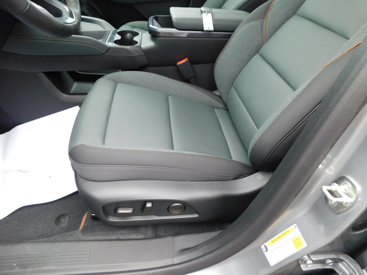 GMC Terrain AWD 4dr AT4 2026