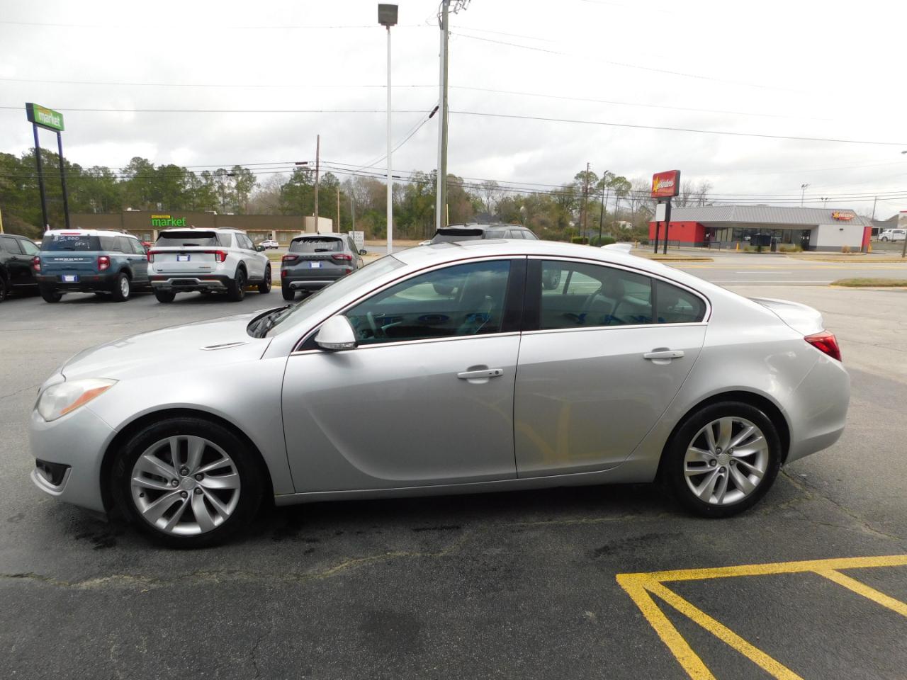 Buick Regal 4dr Sdn Premium I FWD 2015