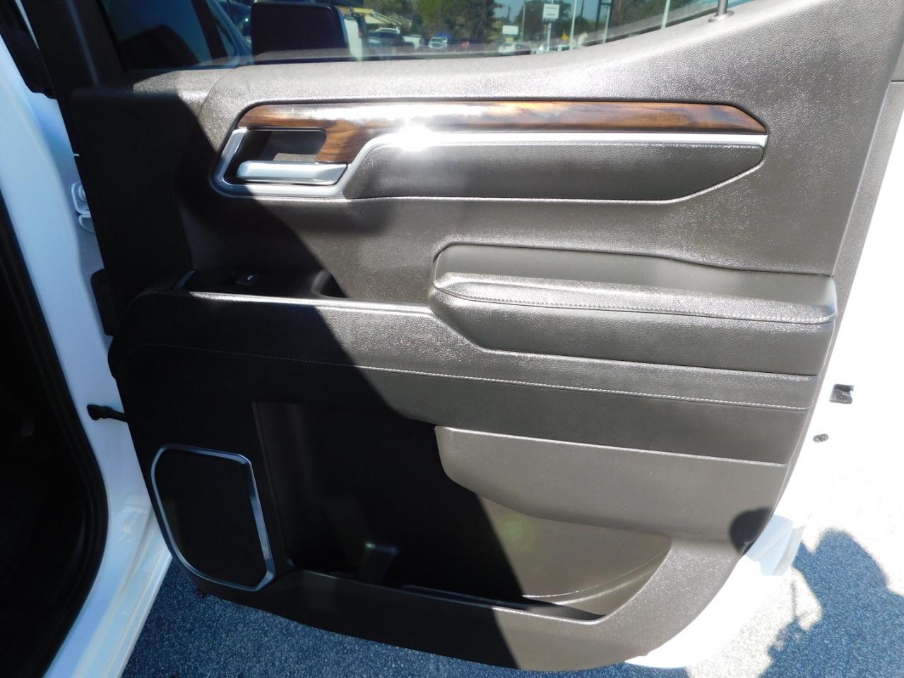 GMC Sierra 1500 4WD Crew Cab 147" SLT 2023