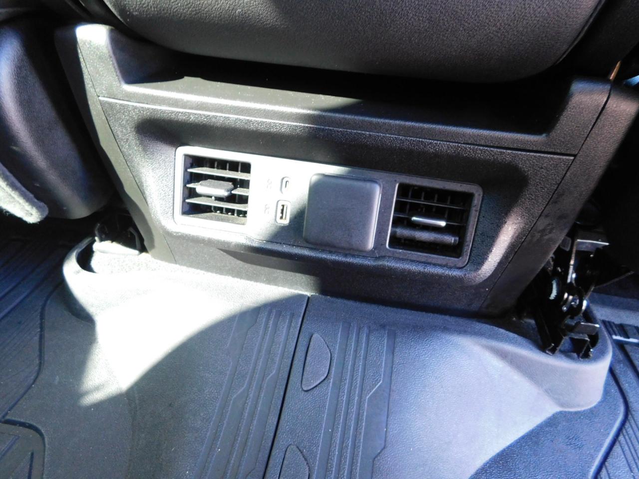 GMC Sierra 1500 4WD Crew Cab 147" SLT 2023