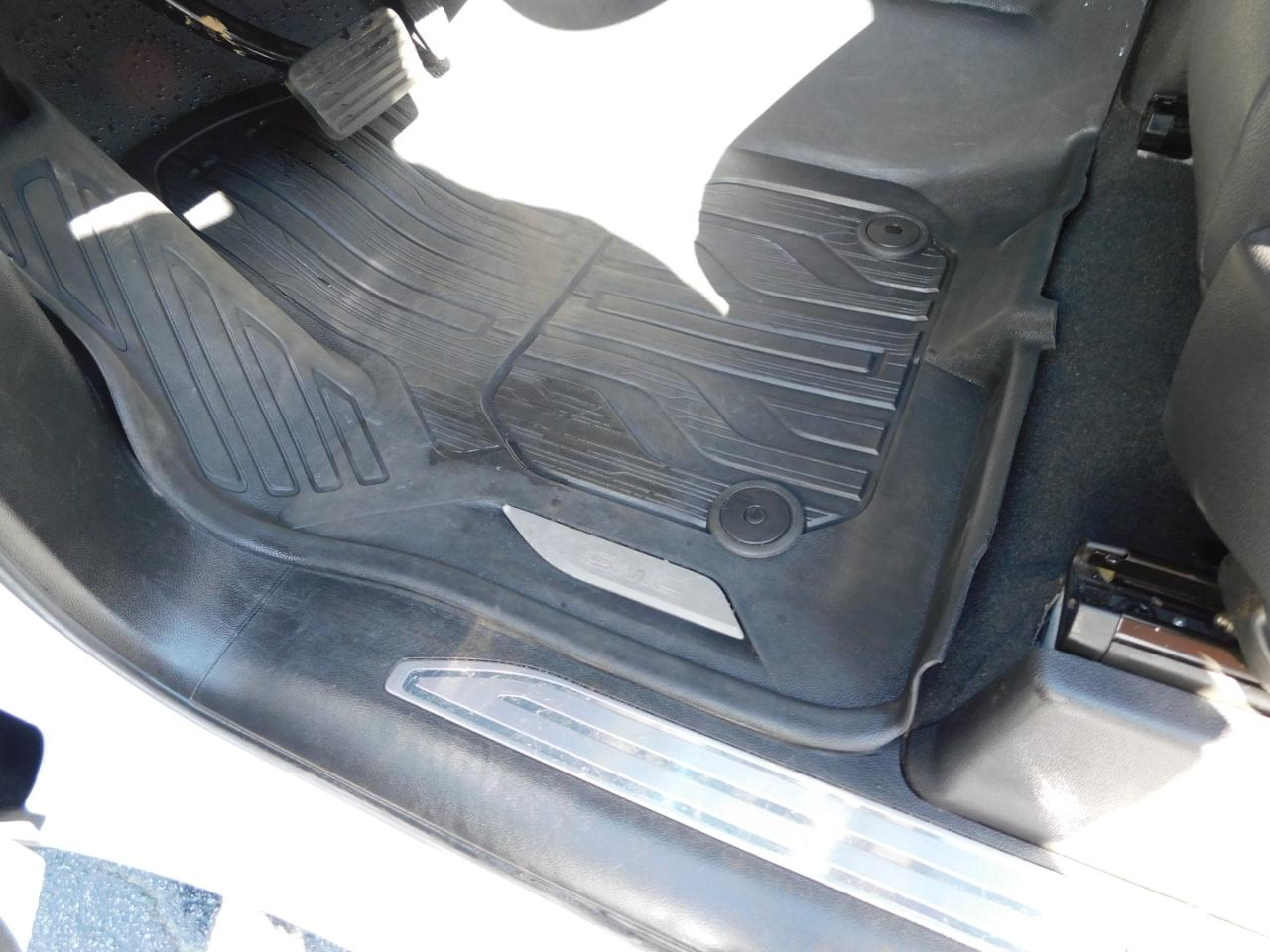 GMC Sierra 1500 4WD Crew Cab 147" SLT 2023