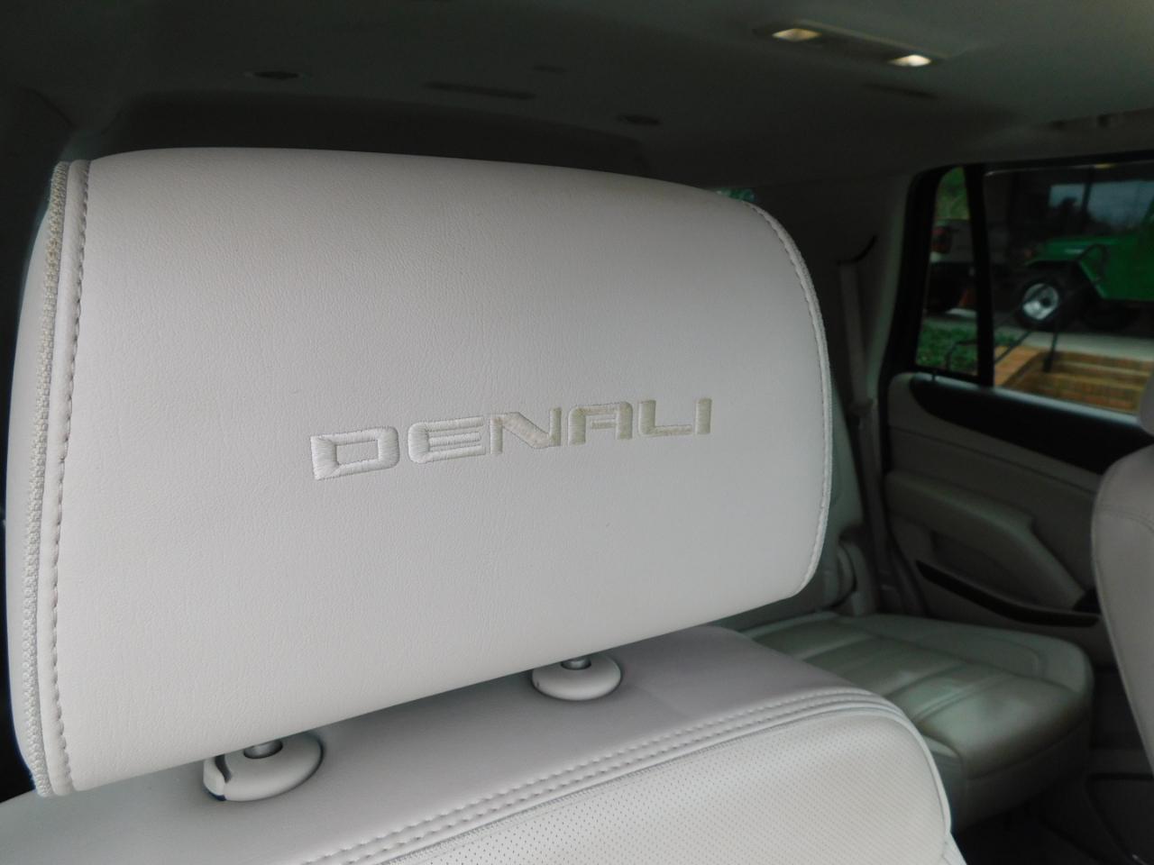 GMC Yukon 2WD 4dr Denali 2020
