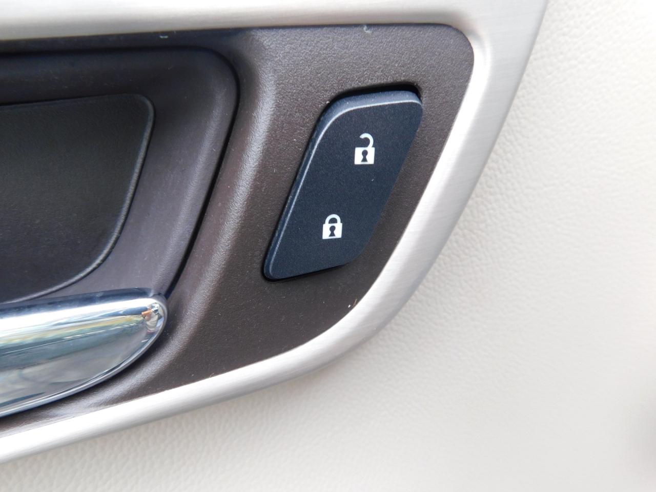 GMC Yukon 2WD 4dr Denali 2020