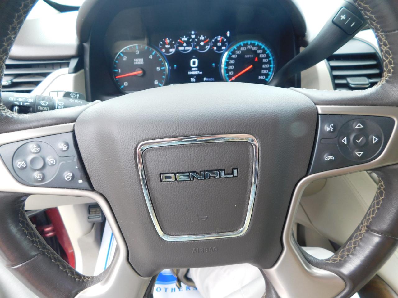 GMC Yukon 2WD 4dr Denali 2020