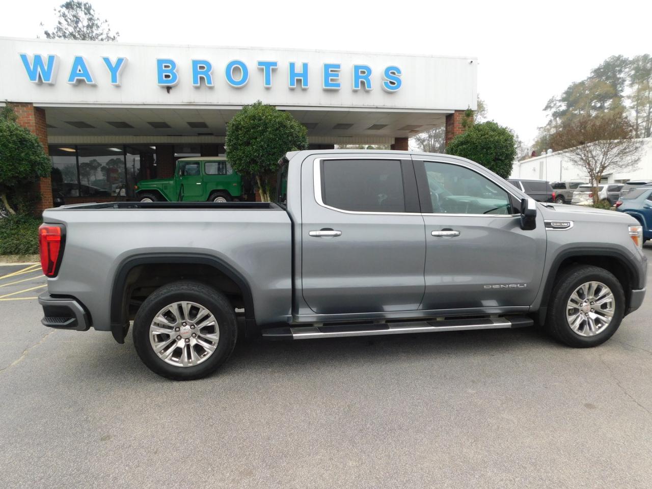 2019 GMC Sierra 1500 4WD CREW CAB 147" DENALI