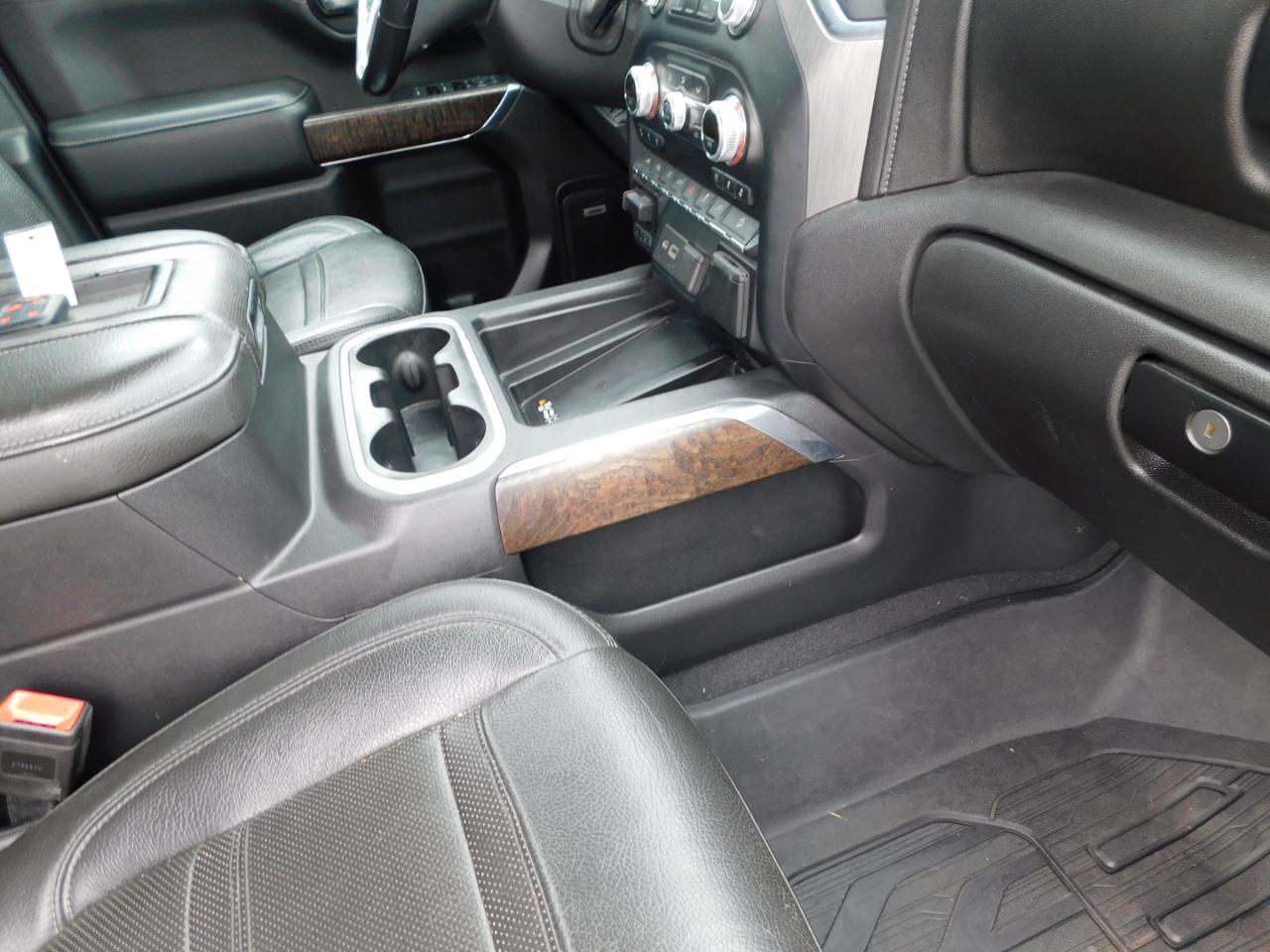 GMC Sierra 1500 4WD Crew Cab 147" Denali 2019