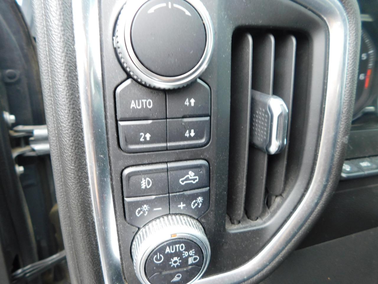 GMC Sierra 1500 4WD Crew Cab 147" Denali 2019