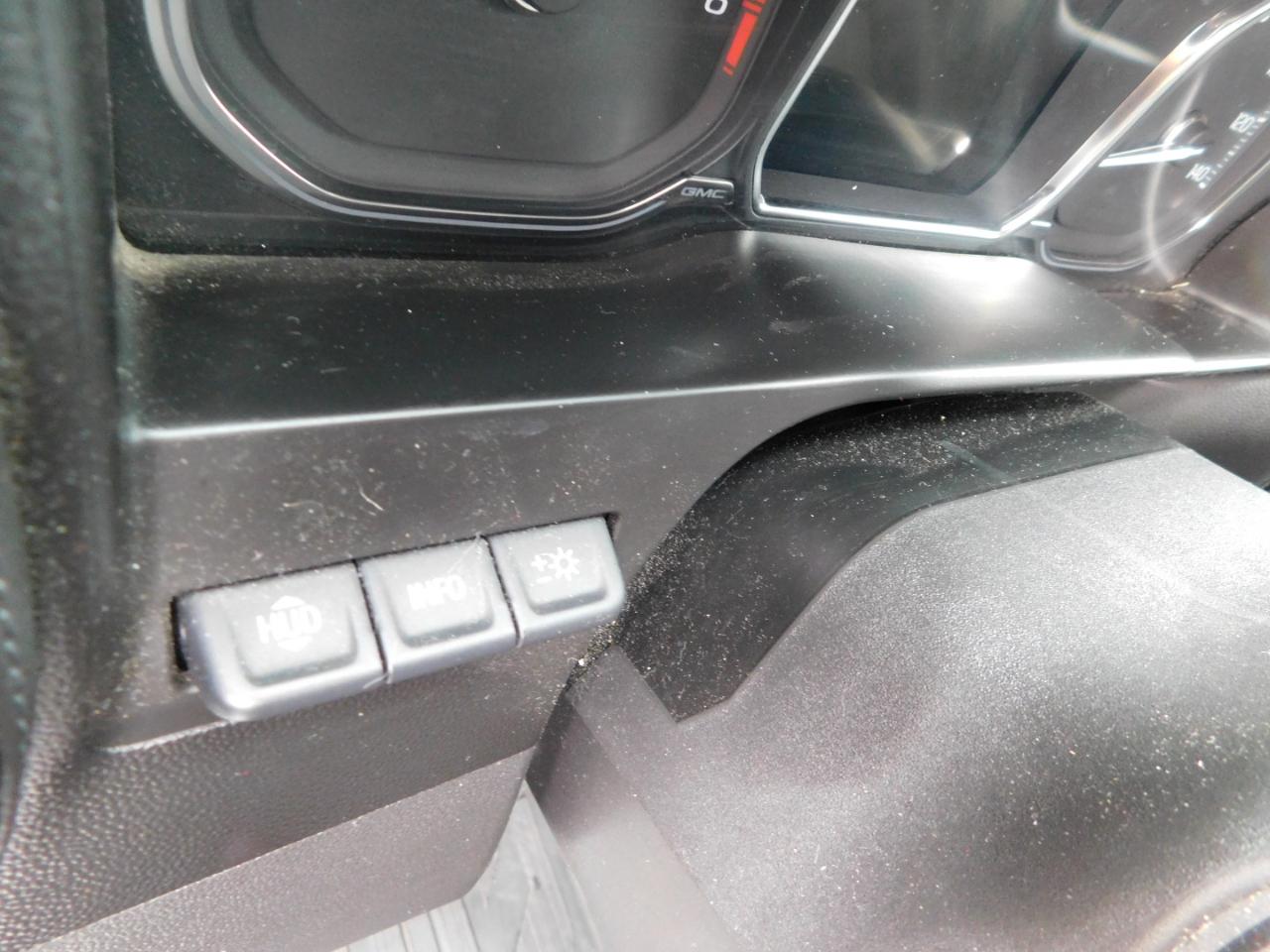 GMC Sierra 1500 4WD Crew Cab 147" Denali 2019