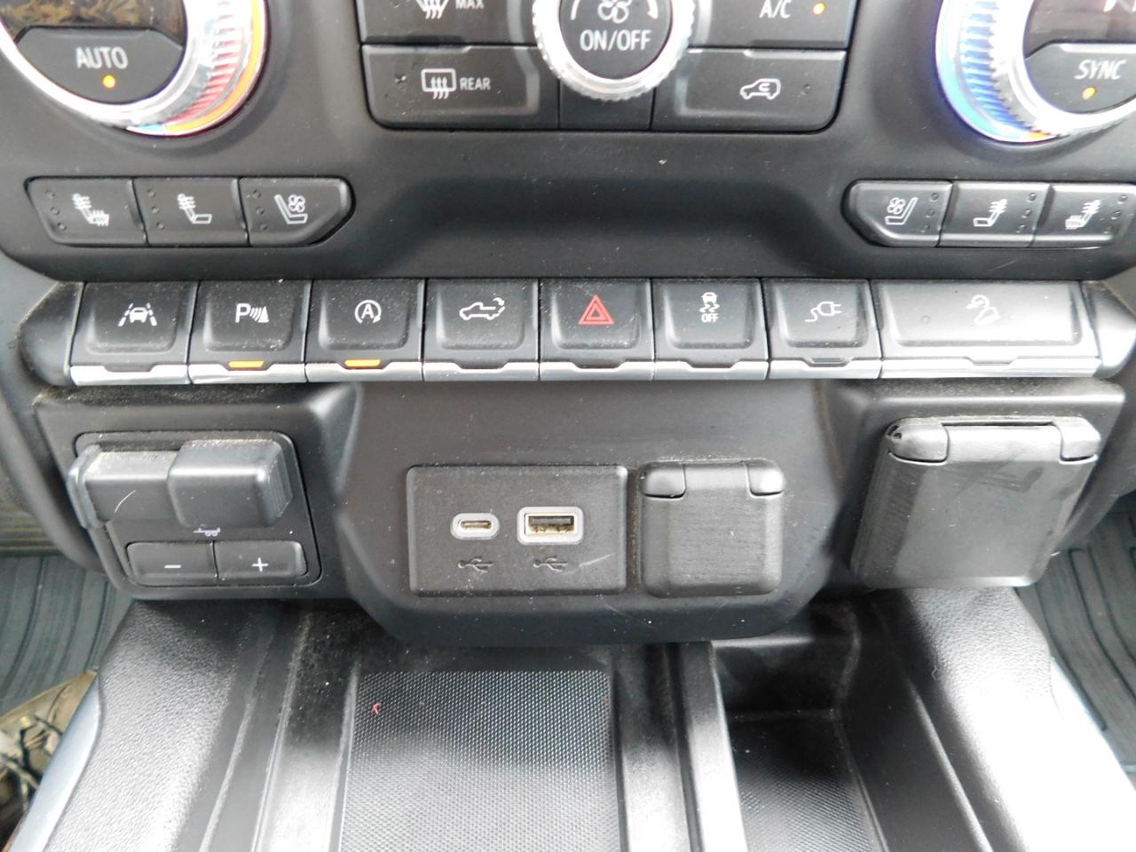 GMC Sierra 1500 4WD Crew Cab 147" Denali 2019