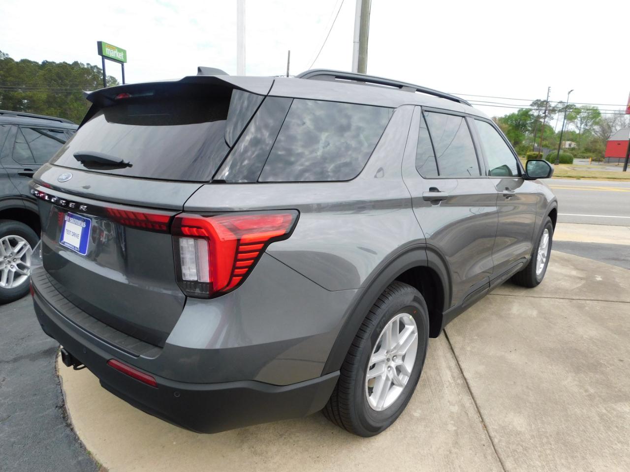 Ford Explorer Active RWD 2026