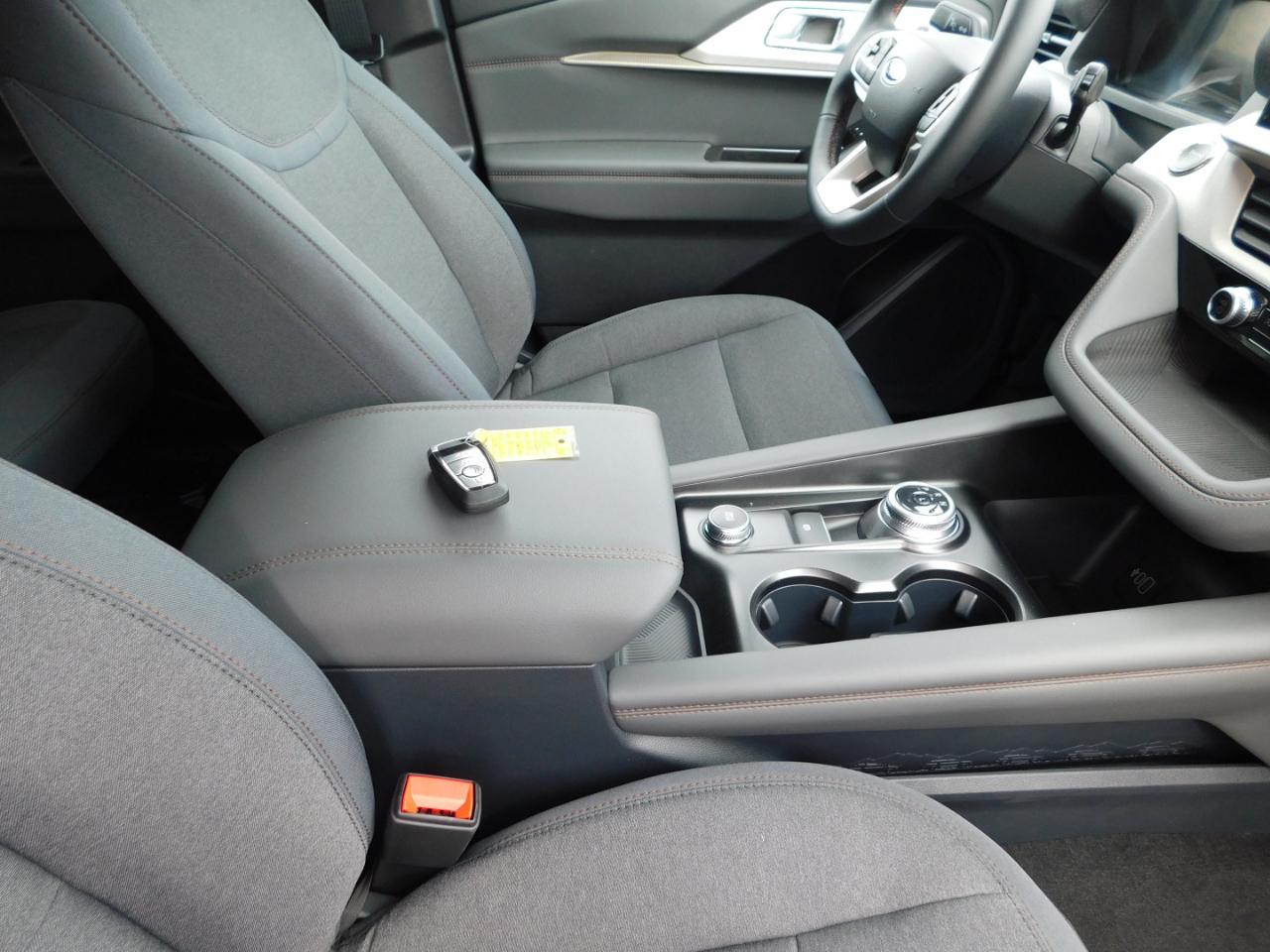 Ford Explorer Active RWD 2026