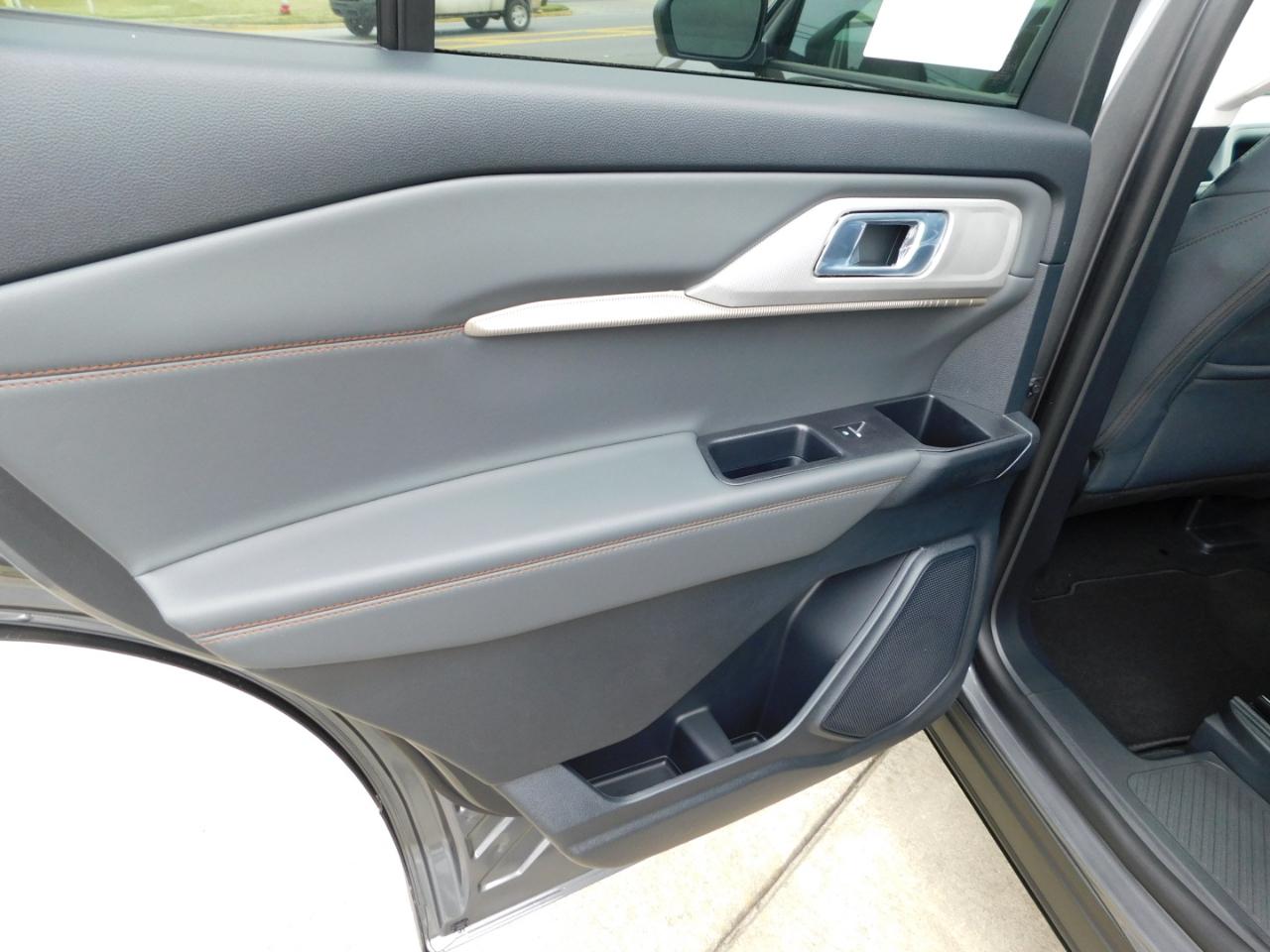 Ford Explorer Active RWD 2026